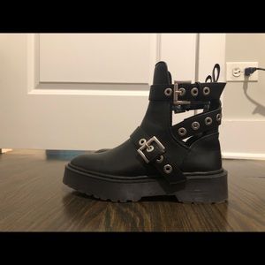 ZARA PLATFORM COMBAT BOOTS
